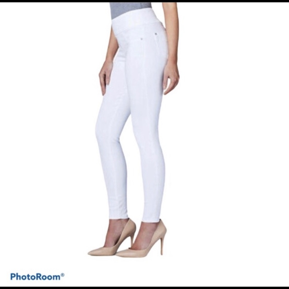 Rock & Republic Fever Pull On White Denim-sz10